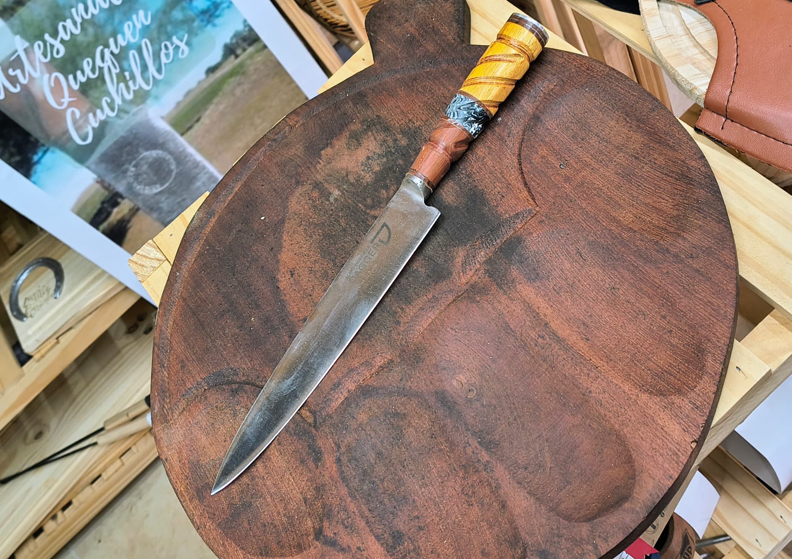 Tabla de pizza copetinera más cuchillo inoxidable