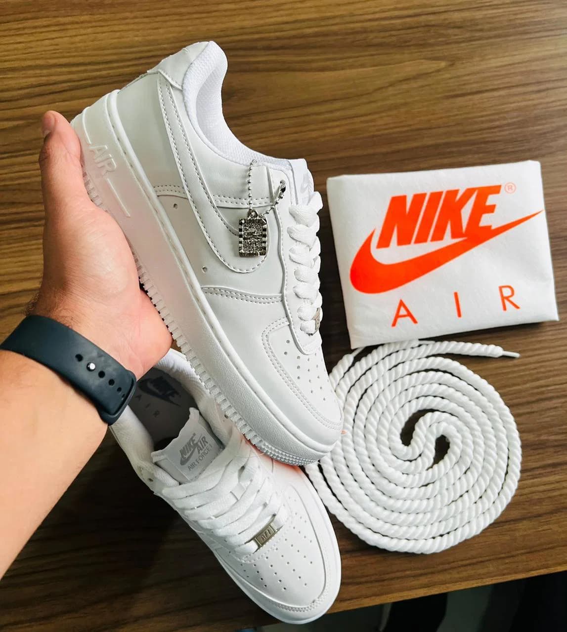 NIKE AIRFORCE TOTAL WHITE G5