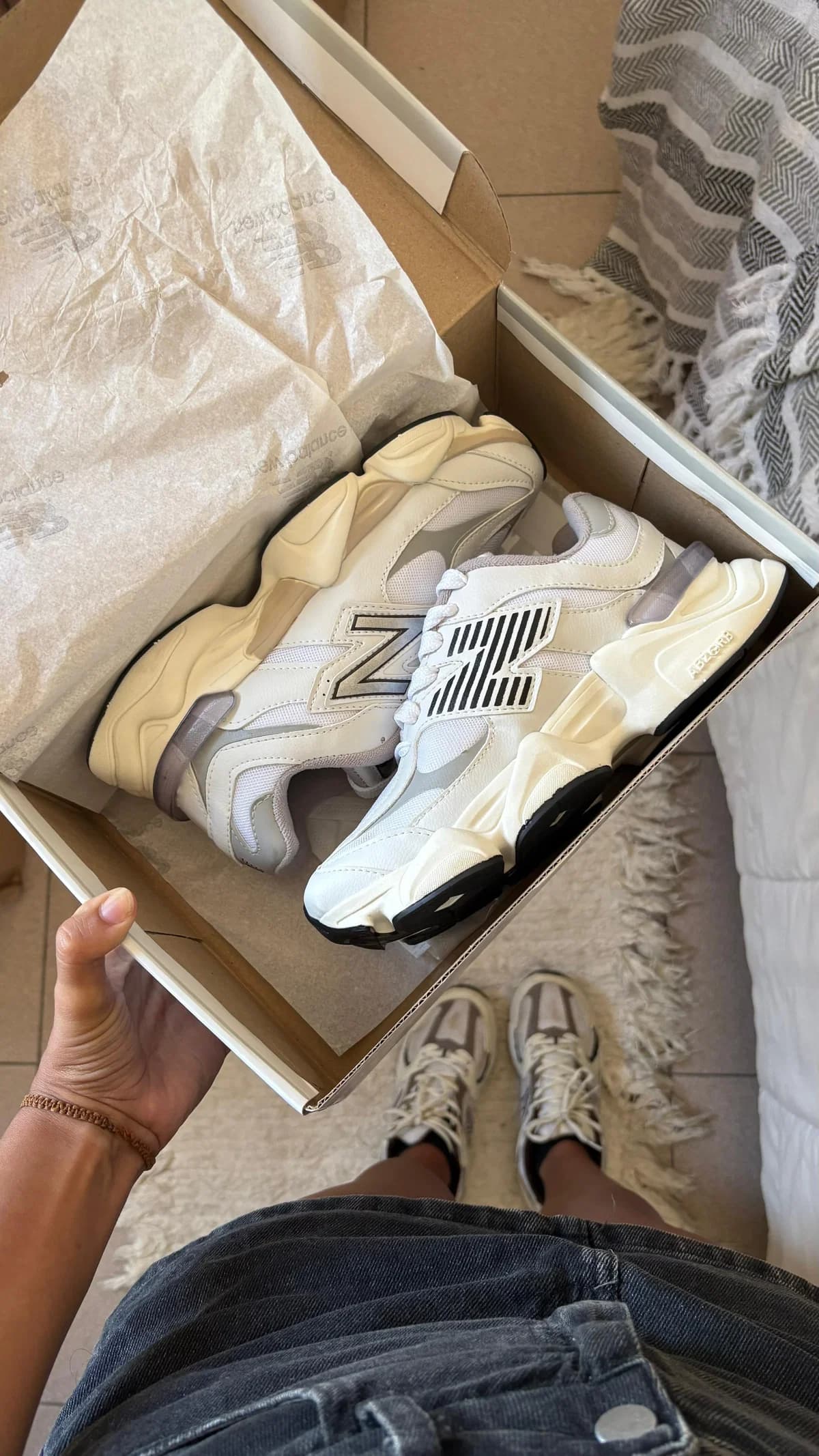NEW BALANCE 9060 BLANCO CUERO NNNN