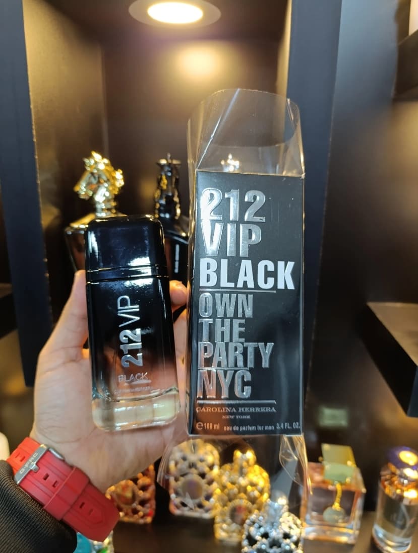 Carolina Herrera 212 VIP Black