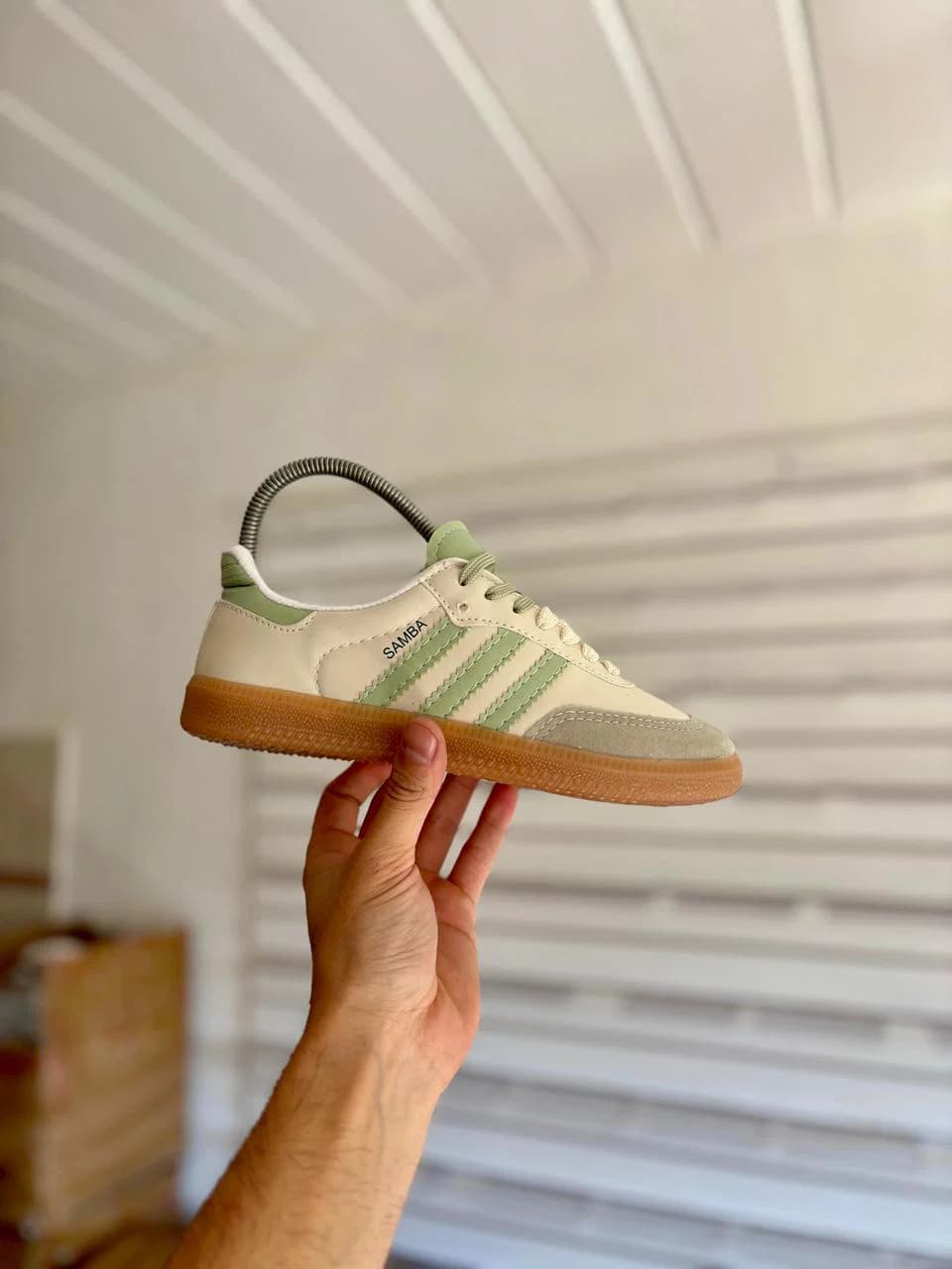 ADIDAS SAMBA BEIGE Y VERDE