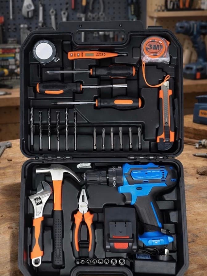 Caja de herramientas con taladro